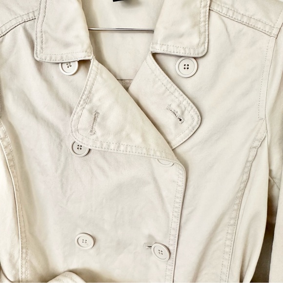 | gap • classic short beige trenchcoat belted jacket • x-small | - Picture 3 of 13